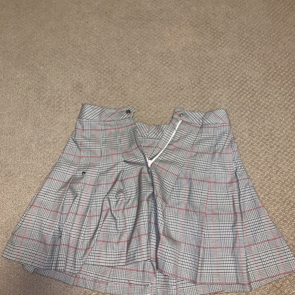 Plaid skirt - Picture 3 of 3